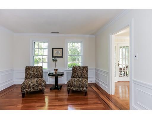 34 Willow Cres, Brookline, MA 02445 photo 8