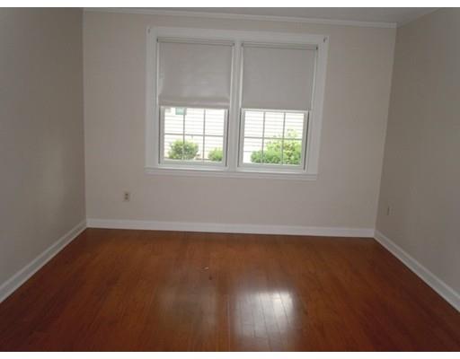103 Atwater Rd, Springfield, MA 01107 photo 9