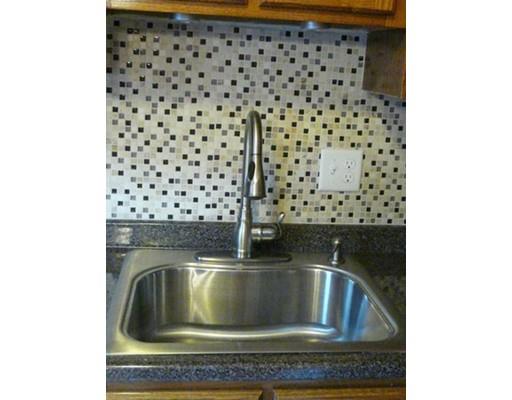100 Roper #E, Lowell, MA 01852 photo 3