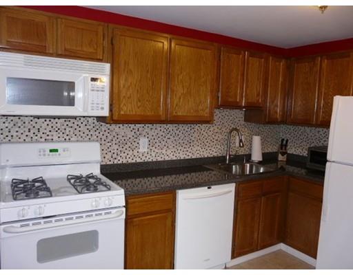 100 Roper #E, Lowell, MA 01852 photo 4