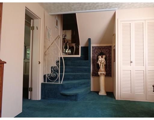 9 Robin Rd, Sharon, MA 02067 photo 16
