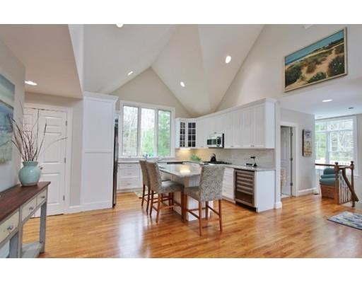 25 Hull Ln, Cotuit, MA 02635 photo 8