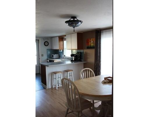 14 Hemlock Dr, Mashpee, MA 02649 photo 5