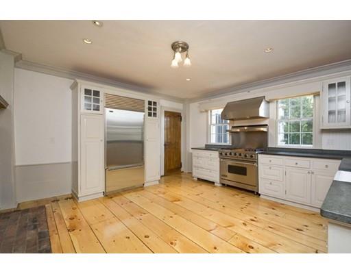 2 Union St, Marblehead, MA 01945 photo 3