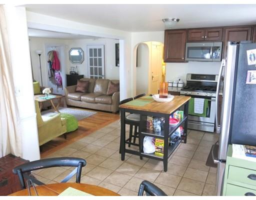 16 Mapleton Pl, Lynn, MA 01904 photo 8
