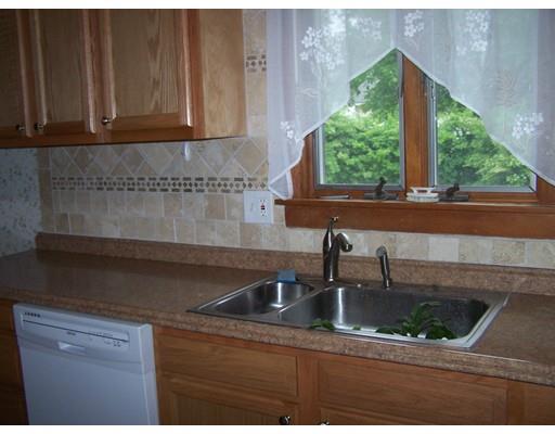 75 Gill St, Chicopee, MA 01013 photo 7
