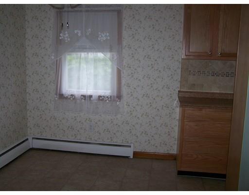 75 Gill St, Chicopee, MA 01013 photo 12
