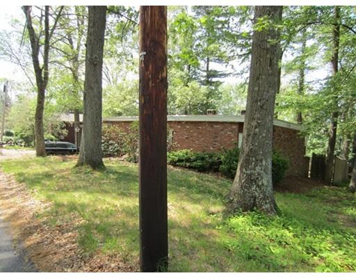 13 Taft Ave, Mendon, MA 01756 photo 9