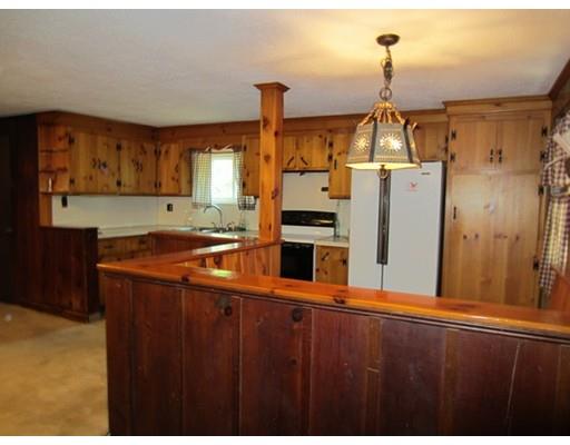 13 Taft Ave, Mendon, MA 01756 photo 3