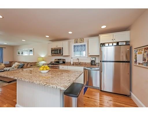 2 Franklin Ct, Brookline, MA 02445 photo 4