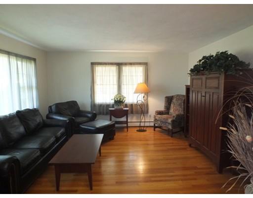 162 Arcade St, Chicopee, MA 01020 photo 4