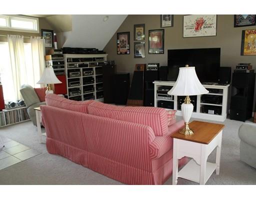 2 Fiske Ave, Upton, MA 01568 photo 12