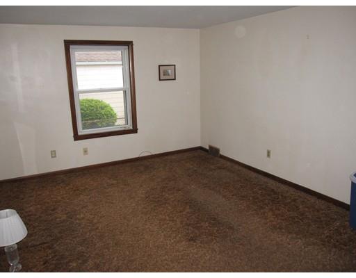 28 9th Ave, Chicopee, MA 01020 photo 4