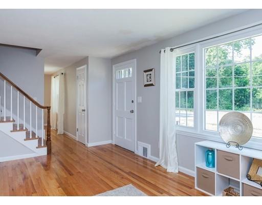 45 Hartwick St, Springfield, MA 01108 photo 8