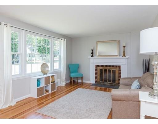 45 Hartwick St, Springfield, MA 01108 photo 9