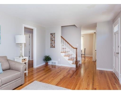 45 Hartwick St, Springfield, MA 01108 photo 11
