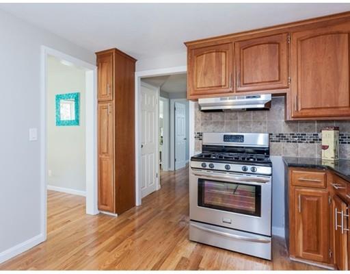 45 Hartwick St, Springfield, MA 01108 photo 4