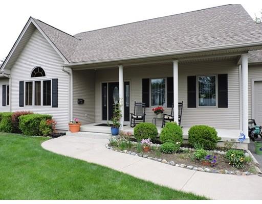 49 Clover St, Chicopee, MA 01013 photo 3