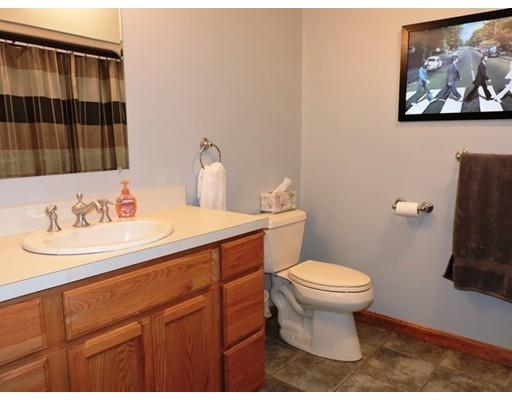 49 Clover St, Chicopee, MA 01013 photo 12