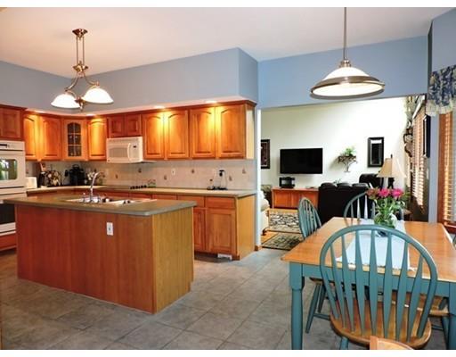 49 Clover St, Chicopee, MA 01013 photo 6