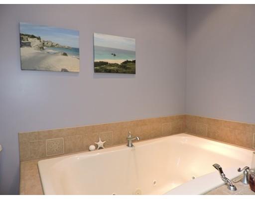49 Clover St, Chicopee, MA 01013 photo 15