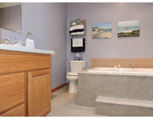 49 Clover St, Chicopee, MA 01013 photo 16