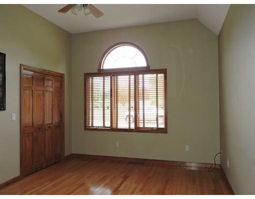 49 Clover St, Chicopee, MA 01013 photo 13