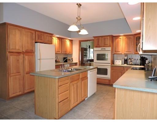 49 Clover St, Chicopee, MA 01013 photo 5