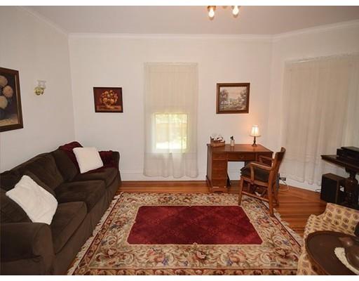 34 Cornell St, Springfield, MA 01109 photo 8
