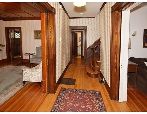 34 Cornell St, Springfield, MA 01109 photo 4