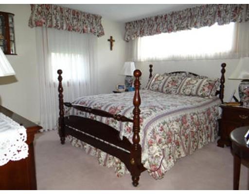 6 Sunset Dr, Saugus, MA 01906 photo 11
