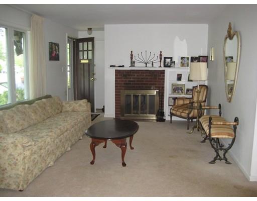 158 Edgewater Dr, Framingham, MA 01702 photo 3