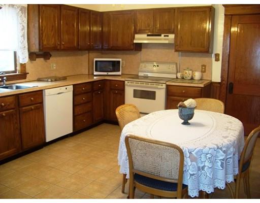 11 Acton St, Springfield, MA 01151 photo 17