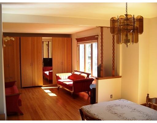 11 Acton St, Springfield, MA 01151 photo 9