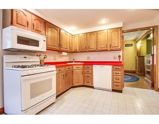 36 Eureka St, Worcester, MA 01603 photo 12