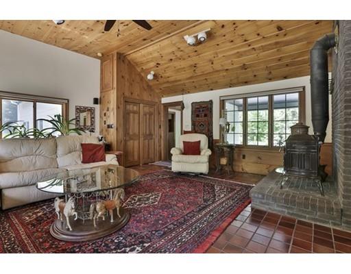 16 Centre St, Dover, MA 02030 photo 5