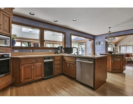 16 Centre St, Dover, MA 02030 photo 7