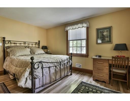 16 Centre St, Dover, MA 02030 photo 10