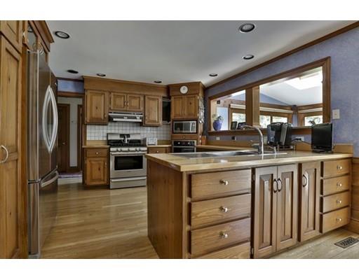 16 Centre St, Dover, MA 02030 photo 6