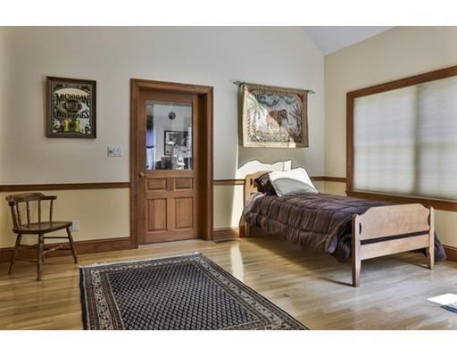 16 Centre St, Dover, MA 02030 photo 11