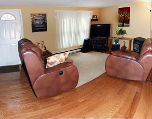 17 Benham St, Worcester, MA 01604 photo 6