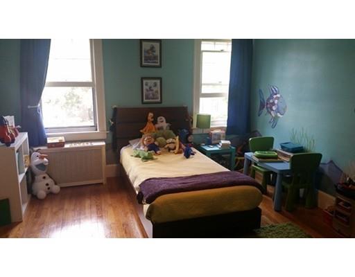 116 Wayne St, Springfield, MA 01118 photo 10