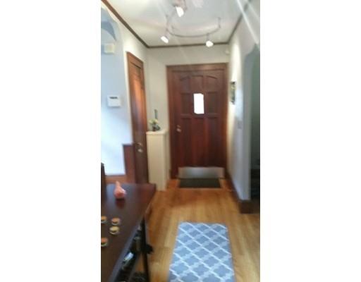 116 Wayne St, Springfield, MA 01118 photo 3