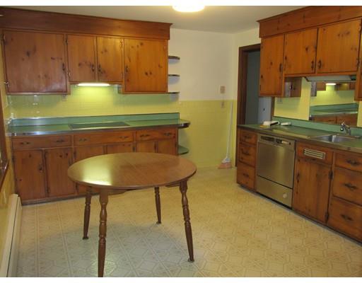 61 Rich St, Worcester, MA 01602 photo 12