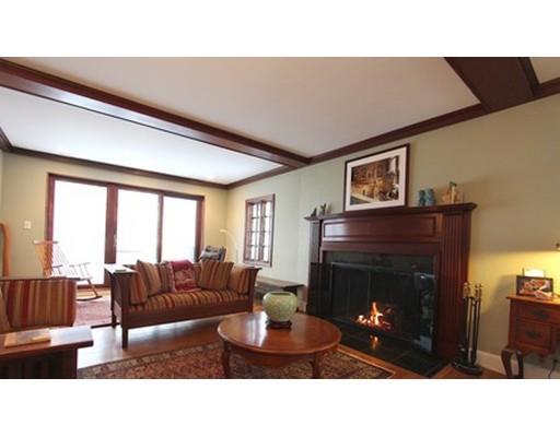 39 Jordan Rd, Brookline, MA 02446 photo 4