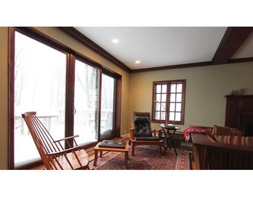 39 Jordan Rd, Brookline, MA 02446 photo 6