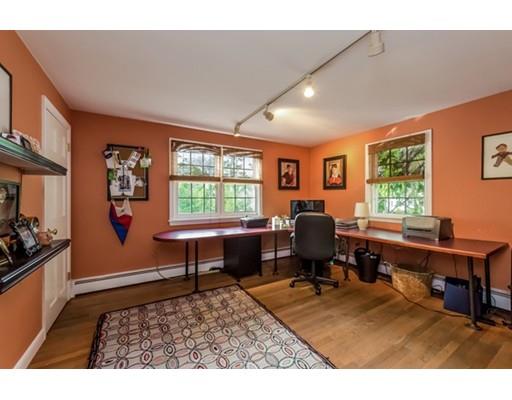 32 Flint St, Marblehead, MA 01945 photo 14