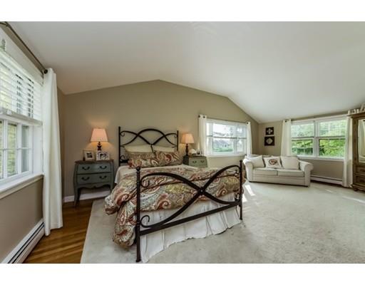 32 Flint St, Marblehead, MA 01945 photo 15
