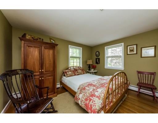 32 Flint St, Marblehead, MA 01945 photo 18