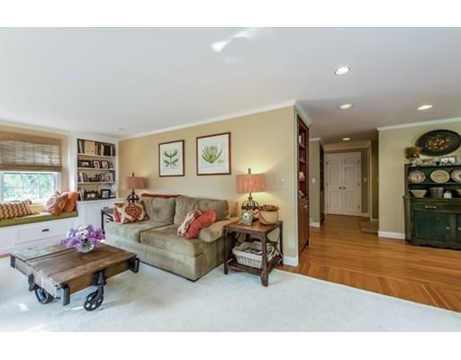 32 Flint St, Marblehead, MA 01945 photo 13